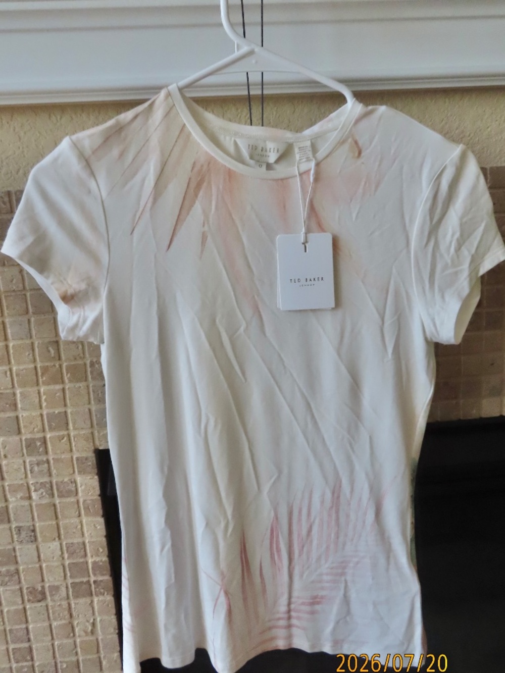 NWT Ted Baker London "SERAHNA" Printed Fitted Tee Shirt - Cream/Pink Floral xs - Picture 5 of 5